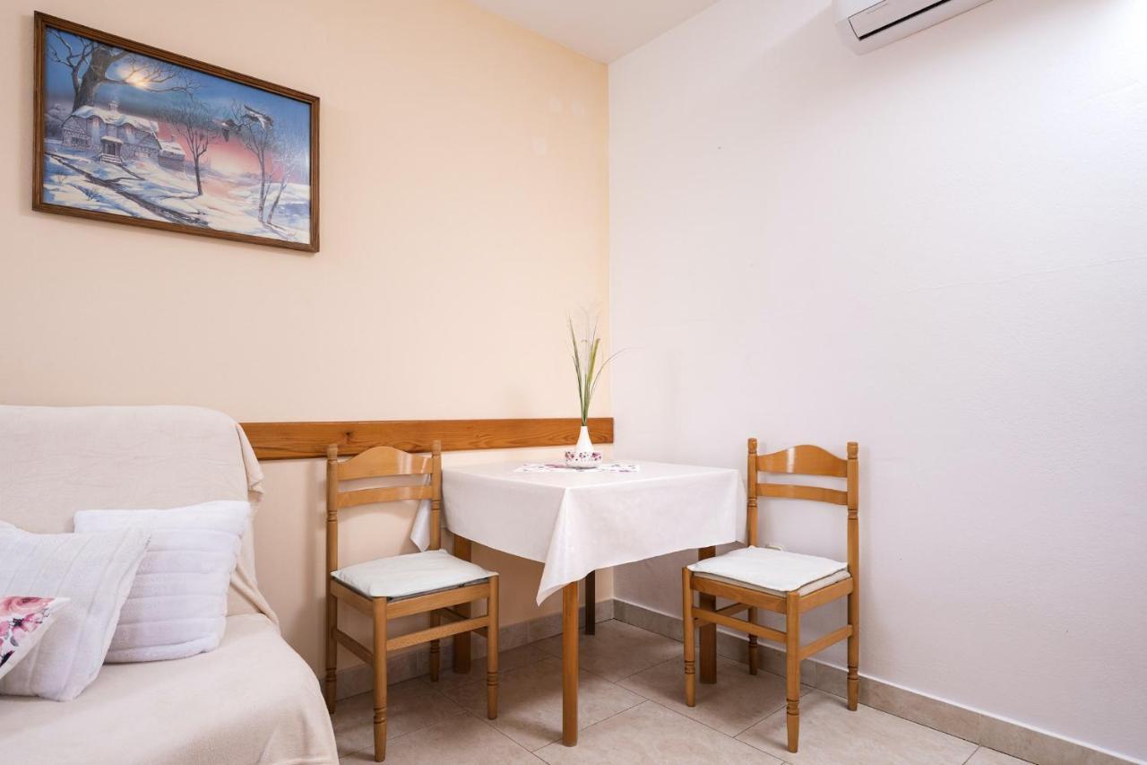 Apartments Zlata Stari Grad  Esterno foto