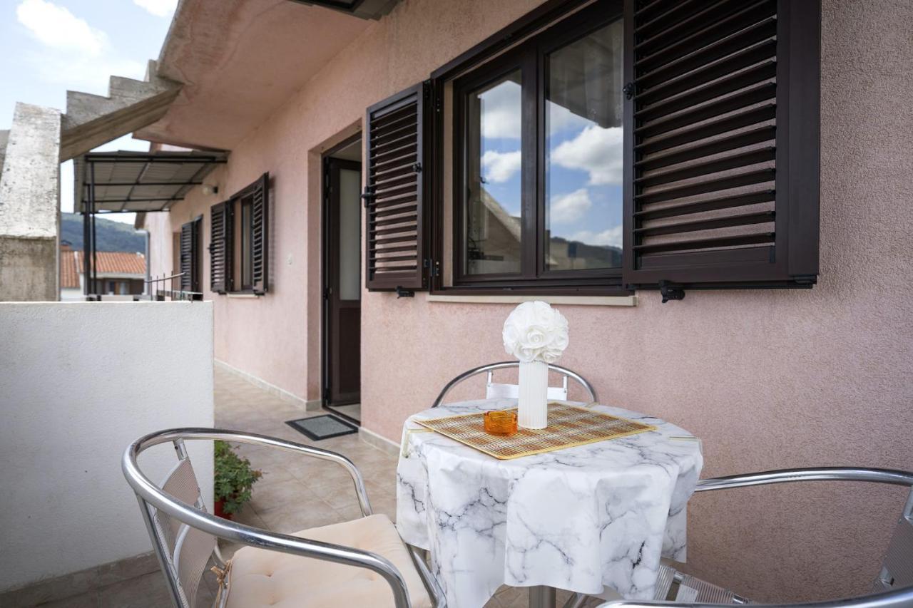 Apartments Zlata Stari Grad  Esterno foto